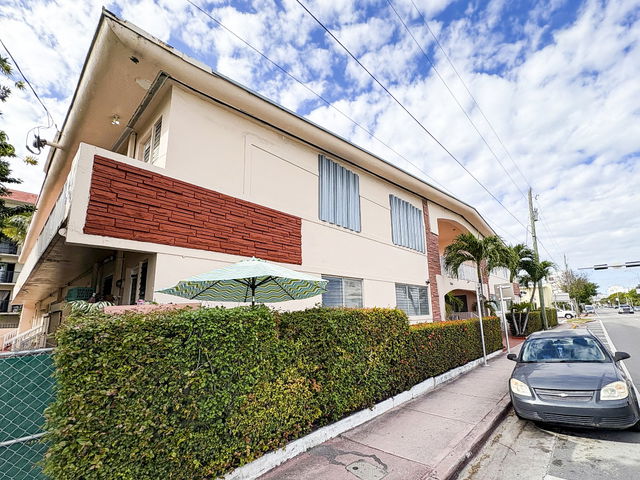 American Gardens Condo photo 2